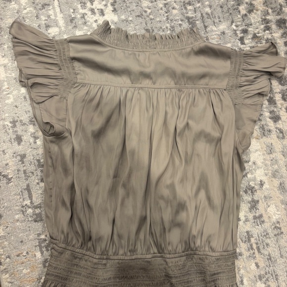 ee:some Smocked Ruffle Blouse- Size Large - Picture 2 of 2